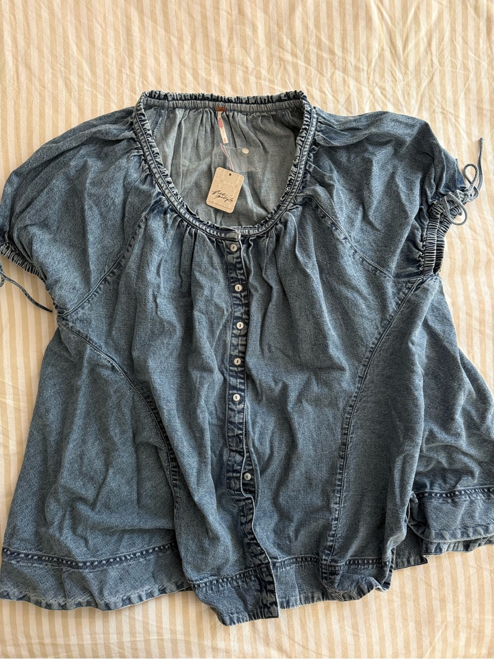 NWT Free People Farley Chambray Tunic in True Blue Light Wash - Picture 5 of 7